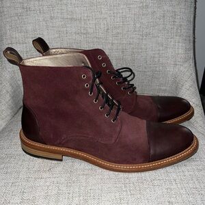 Pristine Taft suede and leather boots